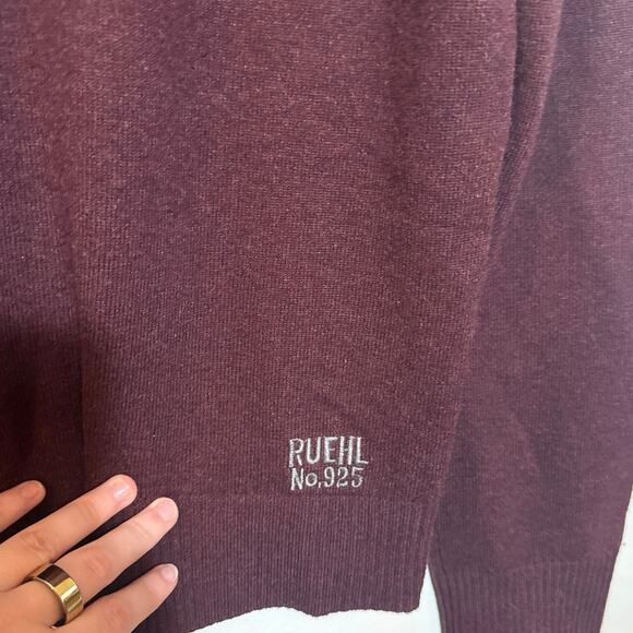 VTG Men's Size L Ruehl No.925 V-Neck Burgundy Red Sweater Wool & Cashmere Blend - Picture 2 of 6